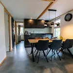 Campingpark De Linie مكان تخييم *