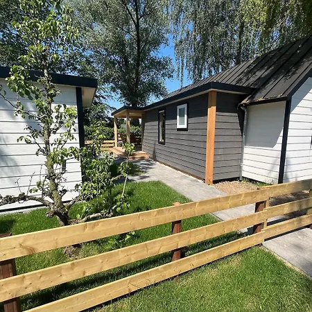 Campingpark De Linie Kamp alanı