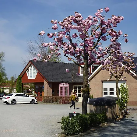 Campingpark De Linie Kamp alanı *