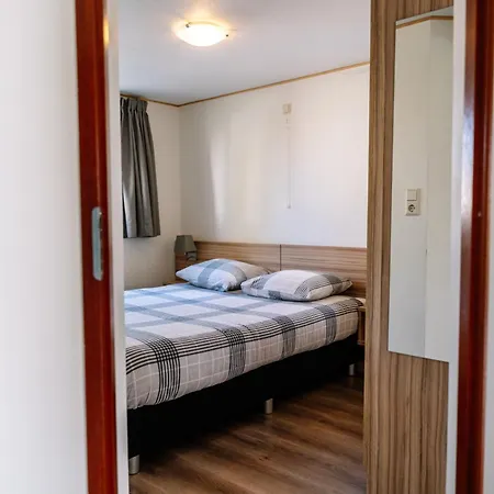 Campingpark De Linie キャンプ場 Opheusden